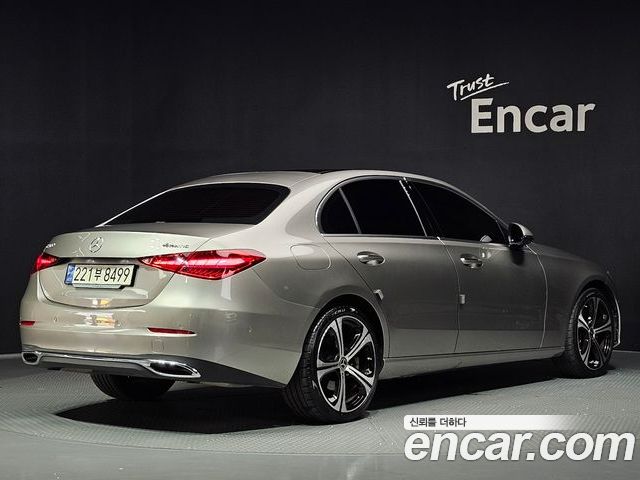 Mercedes-Benz C-Class 2023 — фото 2