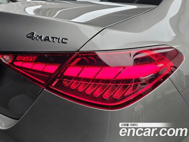 Mercedes-Benz C-Class 2023 — фото 9