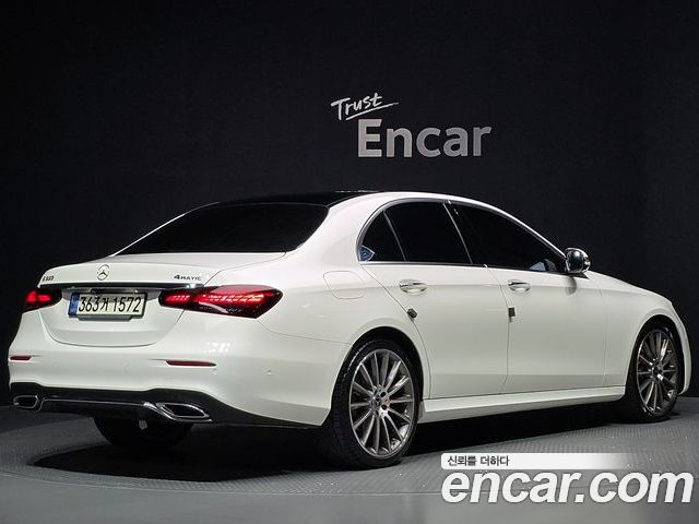 Mercedes-Benz E-Class 2022 — фото 2