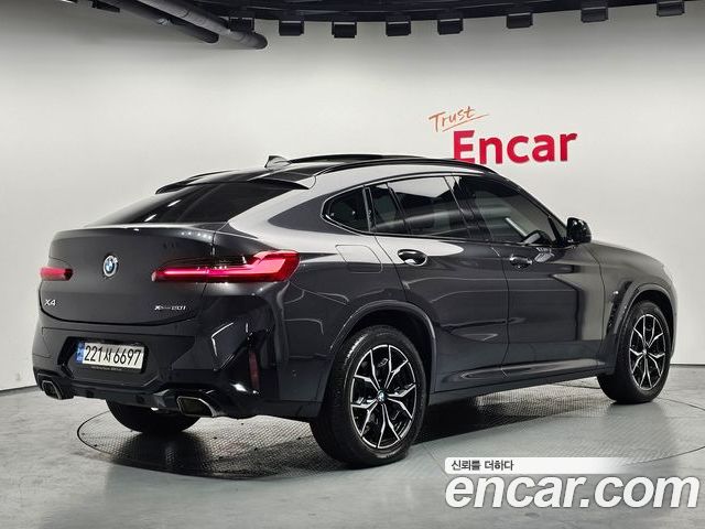 BMW X4 2022 — фото 2