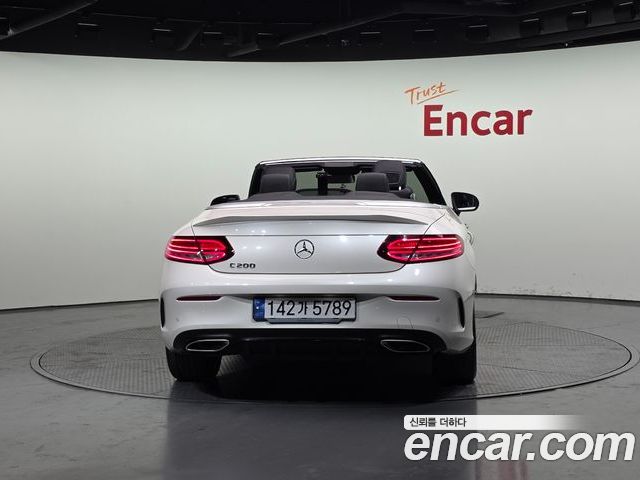 Mercedes-Benz C-Class 2023 — фото 4