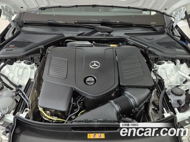 Mercedes-Benz E-Class 2025 — фото 6