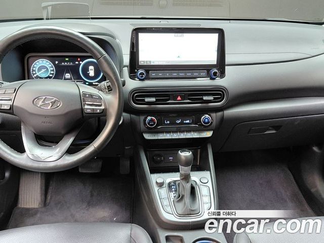 Hyundai Kona 2023 — фото 10