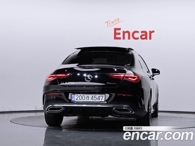 Mercedes-Benz CLA 2023 — фото 4
