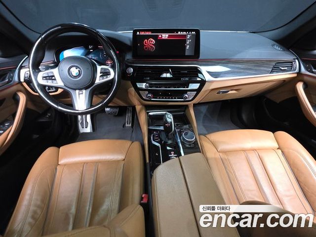 BMW 5 Series 2022 — фото 10