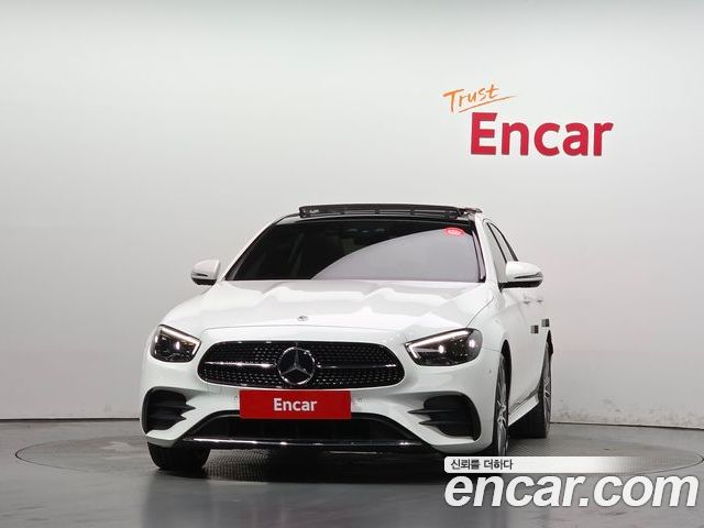 Mercedes-Benz E-Class 2022 — фото 3