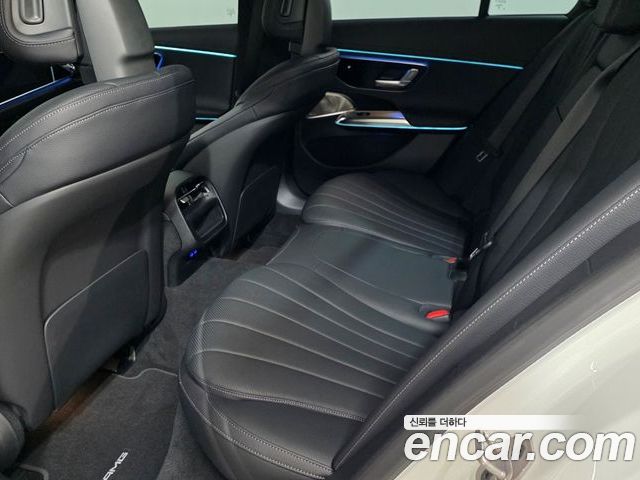Mercedes-Benz E-Class 2025 — фото 10
