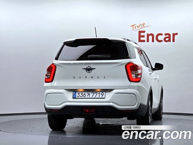 SsangYong Tivoli 2023 — фото 4