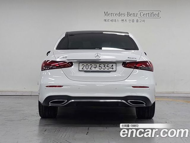Mercedes-Benz E-Class 2022 — фото 4