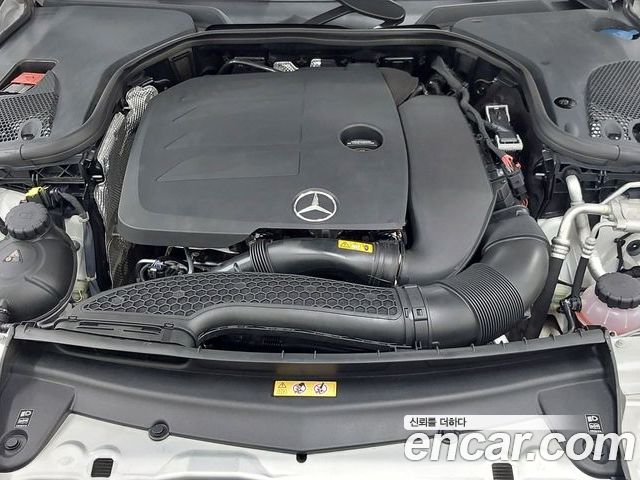 Mercedes-Benz E-Class 2022 — фото 6