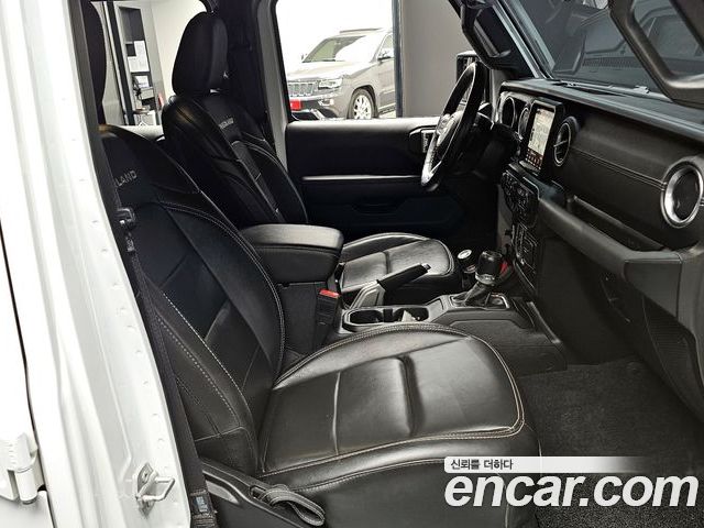 Jeep Wrangler 2022 — фото 10