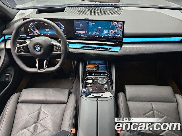 BMW 5 Series 2025 — фото 10