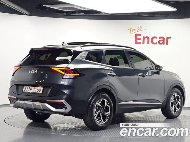 Kia Sportage 2023 — фото 2