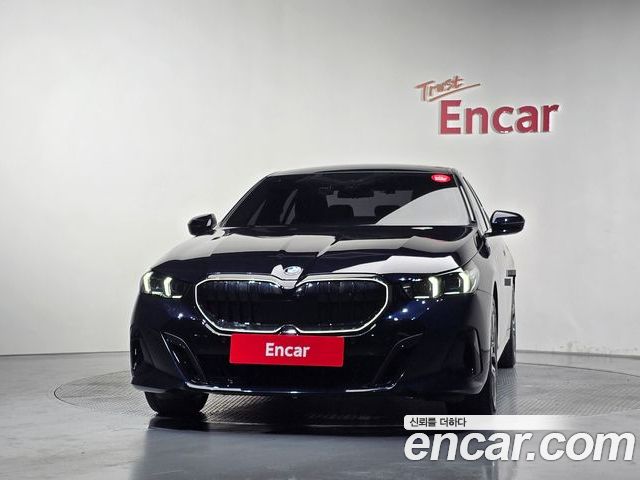 BMW 5 Series 2025 — фото 3