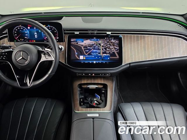 Mercedes-Benz E-Class 2024 — фото 10