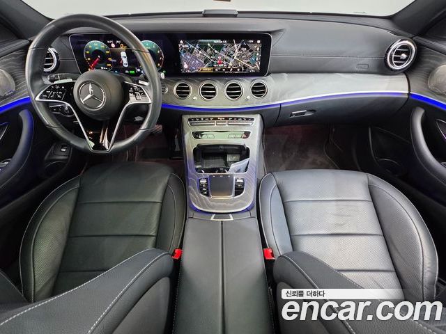 Mercedes-Benz E-Class 2022 — фото 10
