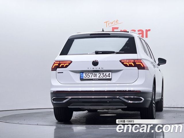 Volkswagen Tiguan 2023 — фото 4