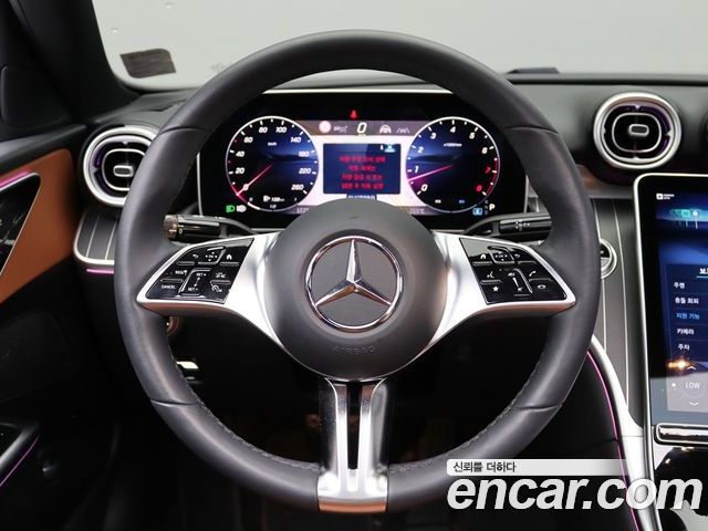 Mercedes-Benz C-Class 2025 — фото 10