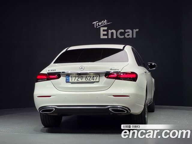 Mercedes-Benz E-Class 2023 — фото 4