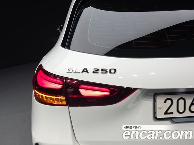Mercedes-Benz GLA 2025 — фото 9