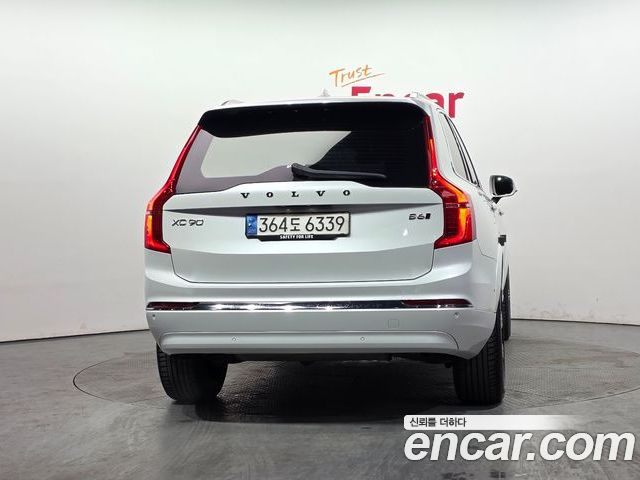 Volvo XC90 2023 — фото 4