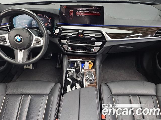 BMW 5 Series 2022 — фото 10