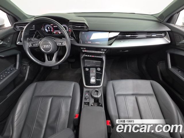 Audi A3 2023 — фото 10