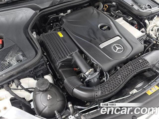Mercedes-Benz E-Class 2023 — фото 6