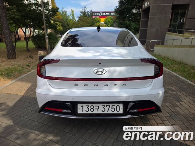 Hyundai Sonata 2022 — фото 3