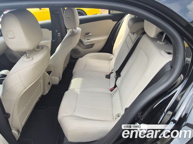 Mercedes-Benz A-Class 2023 — фото 5