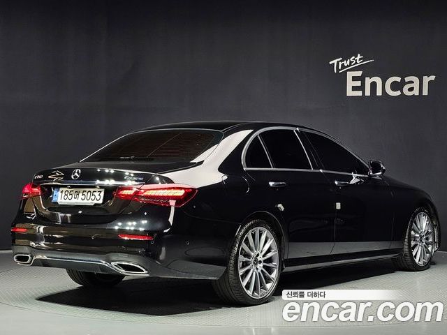 Mercedes-Benz E-Class 2022 — фото 2