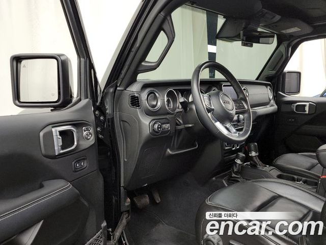 Jeep Wrangler 2022 — фото 10