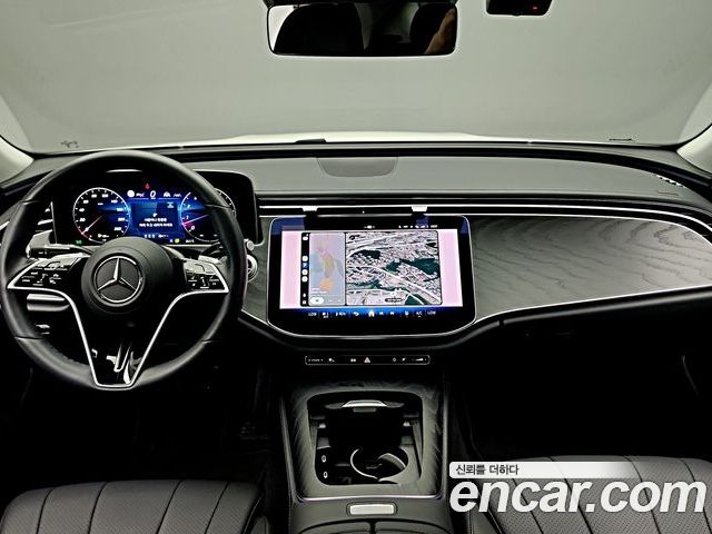 Mercedes-Benz E-Class 2024 — фото 7