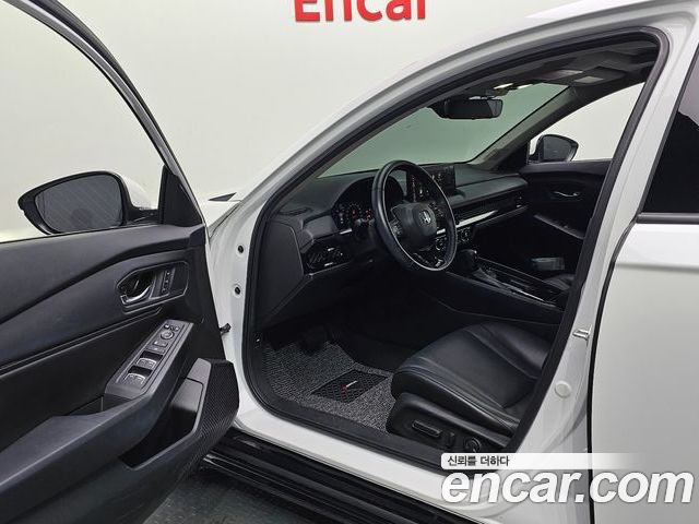 Honda Accord 2023 — фото 10
