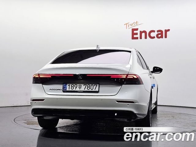 Honda Accord 2023 — фото 4