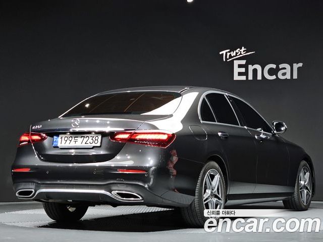 Mercedes-Benz E-Class 2023 — фото 2