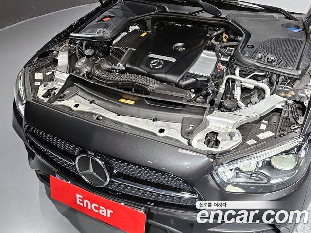 Mercedes-Benz E-Class 2023 — фото 6
