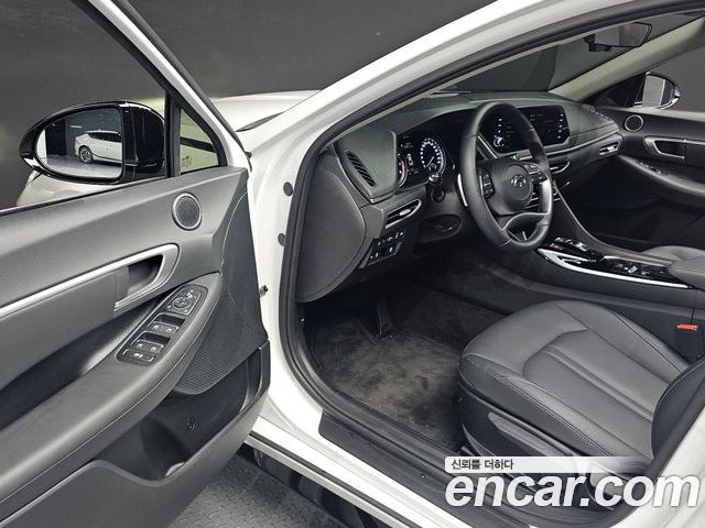 Hyundai Sonata 2022 — фото 10