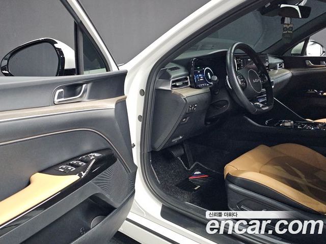 Kia K5 2023 — фото 10