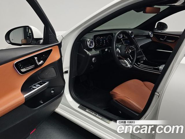 Mercedes-Benz C-Class 2023 — фото 10