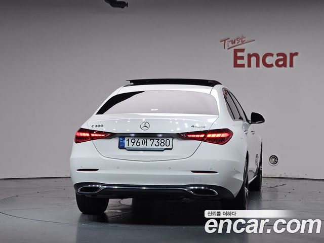 Mercedes-Benz C-Class 2023 — фото 4