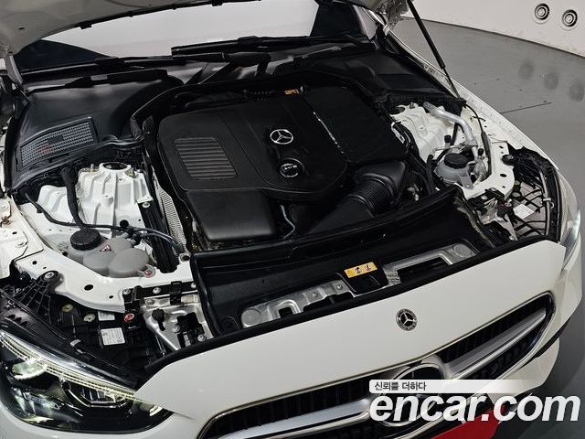 Mercedes-Benz C-Class 2023 — фото 6