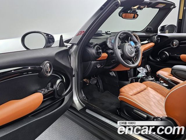 MINI Cooper Convertible 2024 — фото 10