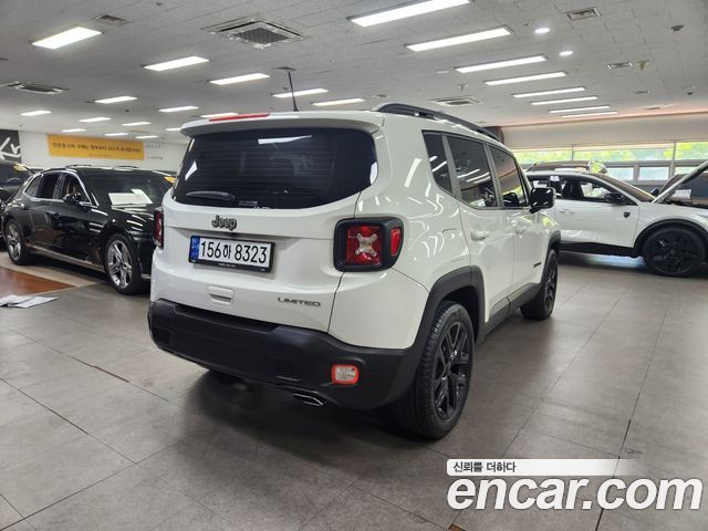 Jeep Renegade 2022 — фото 2