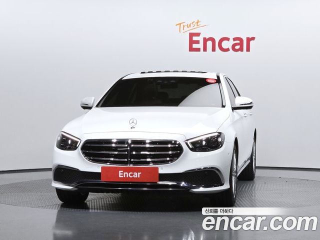 Mercedes-Benz E-Class 2022 — фото 3