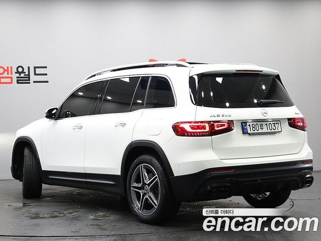 Mercedes-Benz GLB 2023 — фото 4