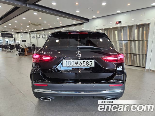 Mercedes-Benz GLA 2025 — фото 4