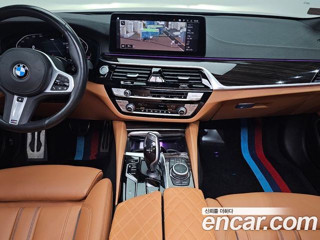 BMW 5 Series 2022 — фото 10