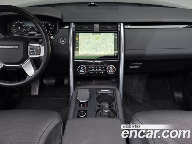 Land Rover Discovery 2023 — фото 10