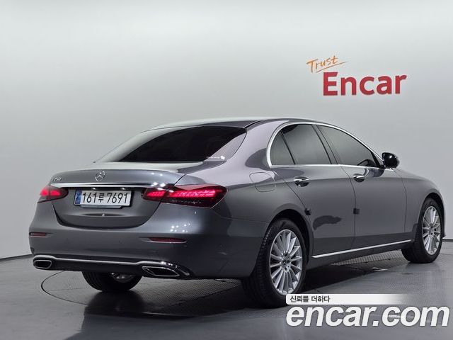 Mercedes-Benz E-Class 2023 — фото 2